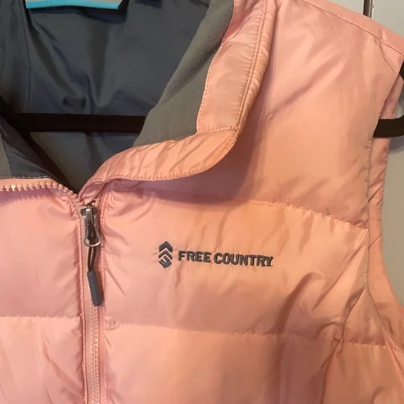 Free Country Charcoal and light pink puffer vest. - Picture 2 of 9